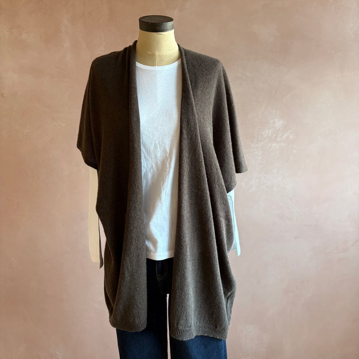 Cashmere Sleeveless Cardigan Chocolate