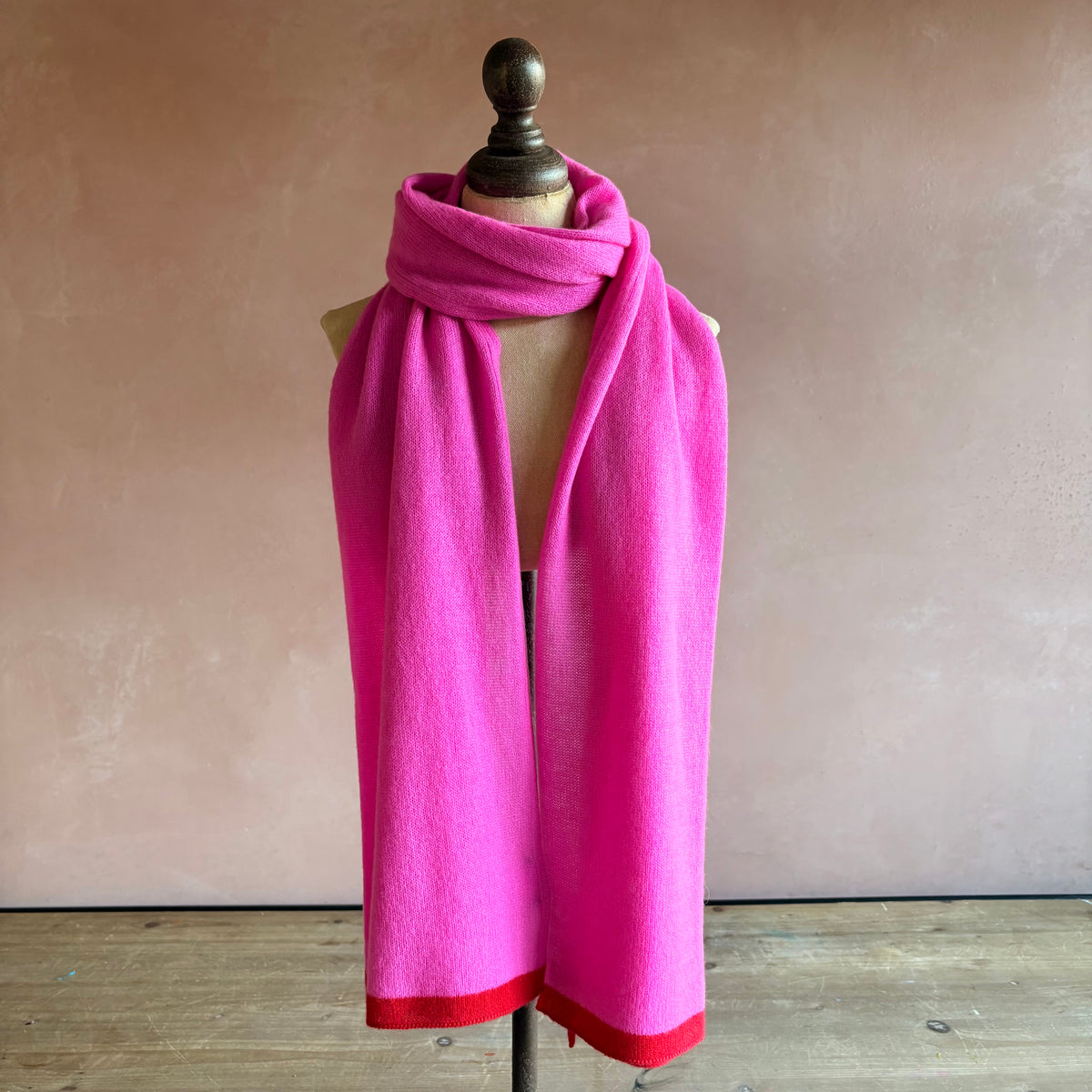 100% Cashmere Tippet Scarf - Fuchsia Red