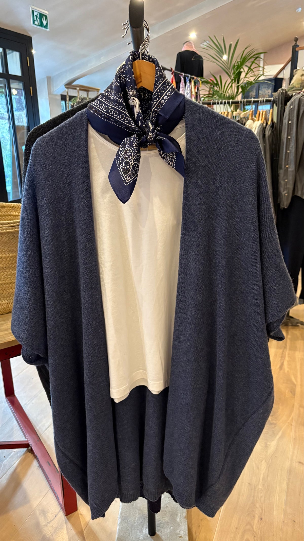 Cashmere Sleeveless Cardigan Mid Blue