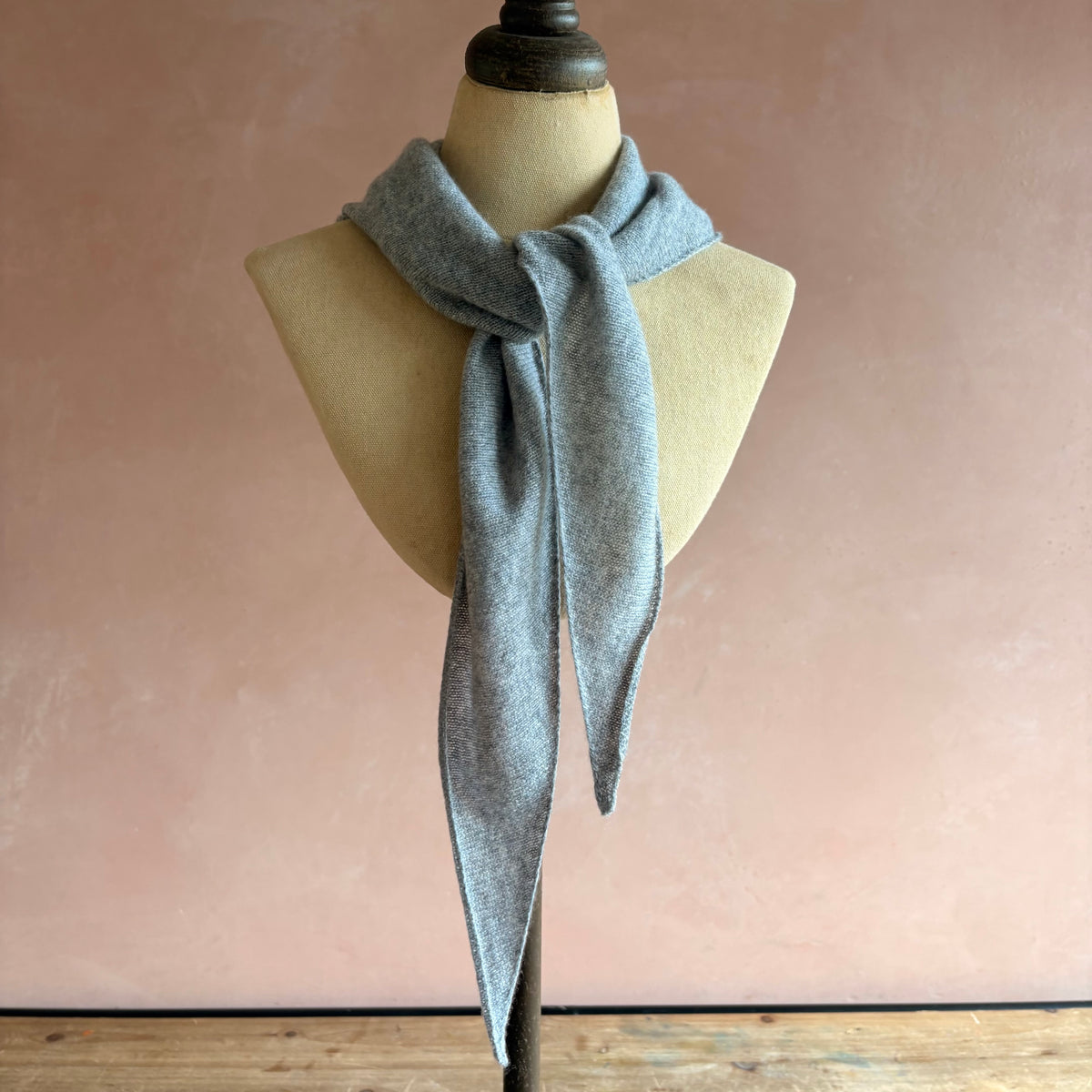 100% Cashmere Triangle Scarf - Grey