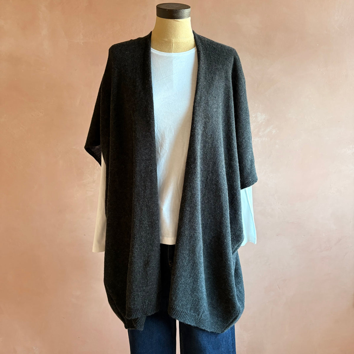 Cashmere Sleeveless Cardigan Graphite