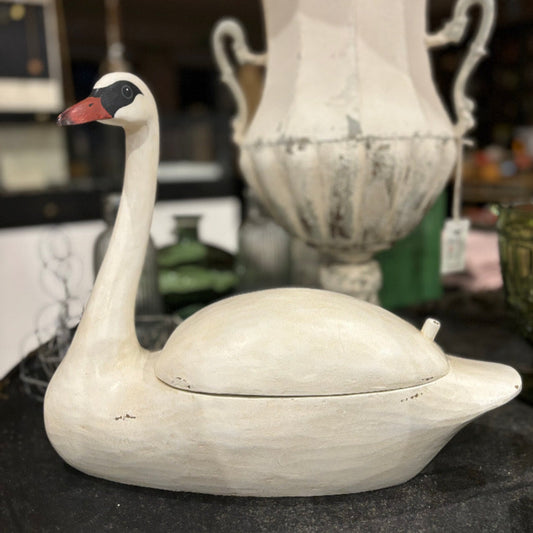 Upright Swan Box