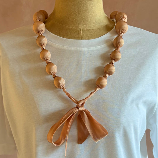 Silk Bow Necklace Nude